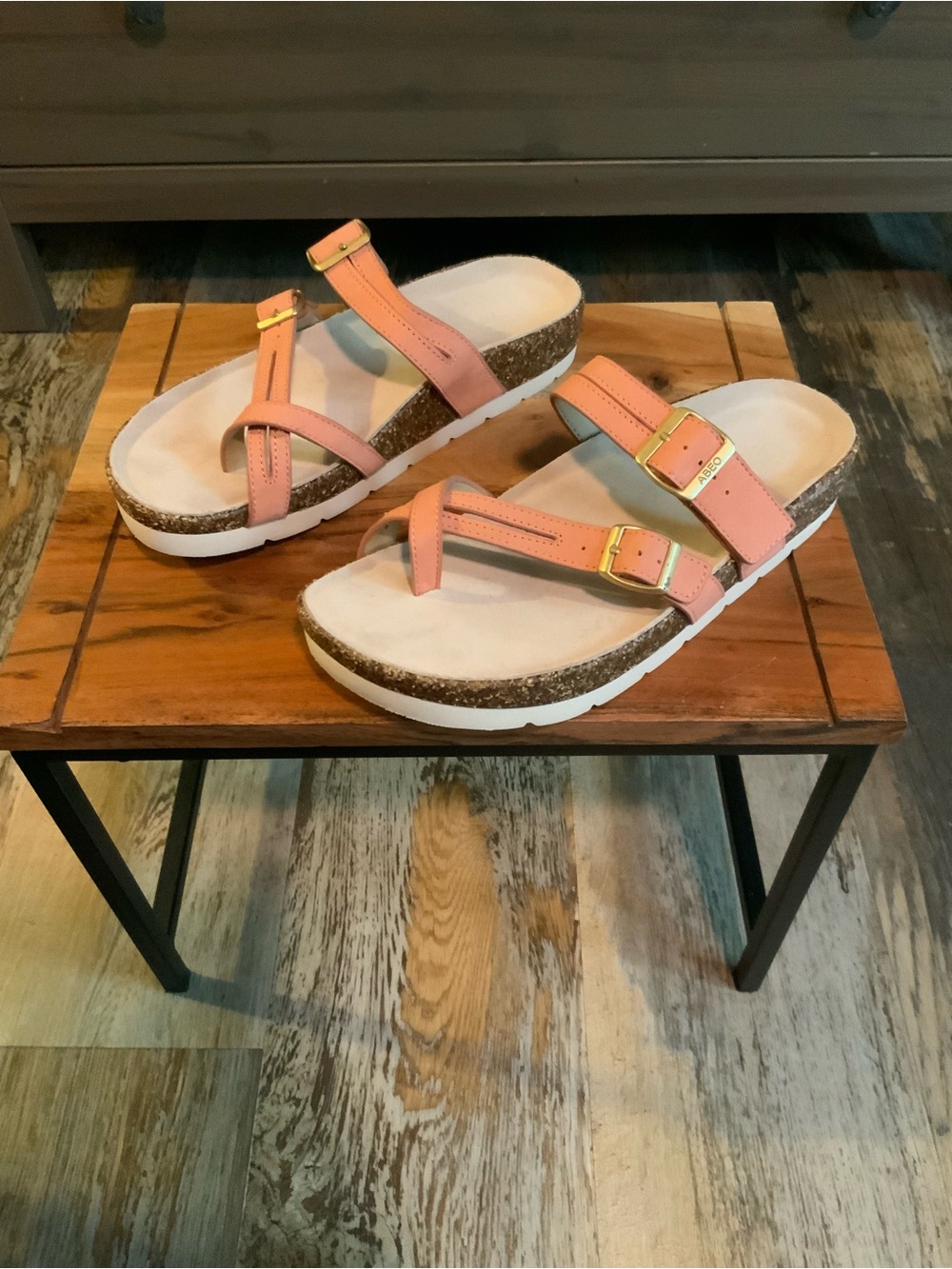 Abeo Women’s Coral Pink Platform Toe-Post Sandals with Gold Buckles Size 8